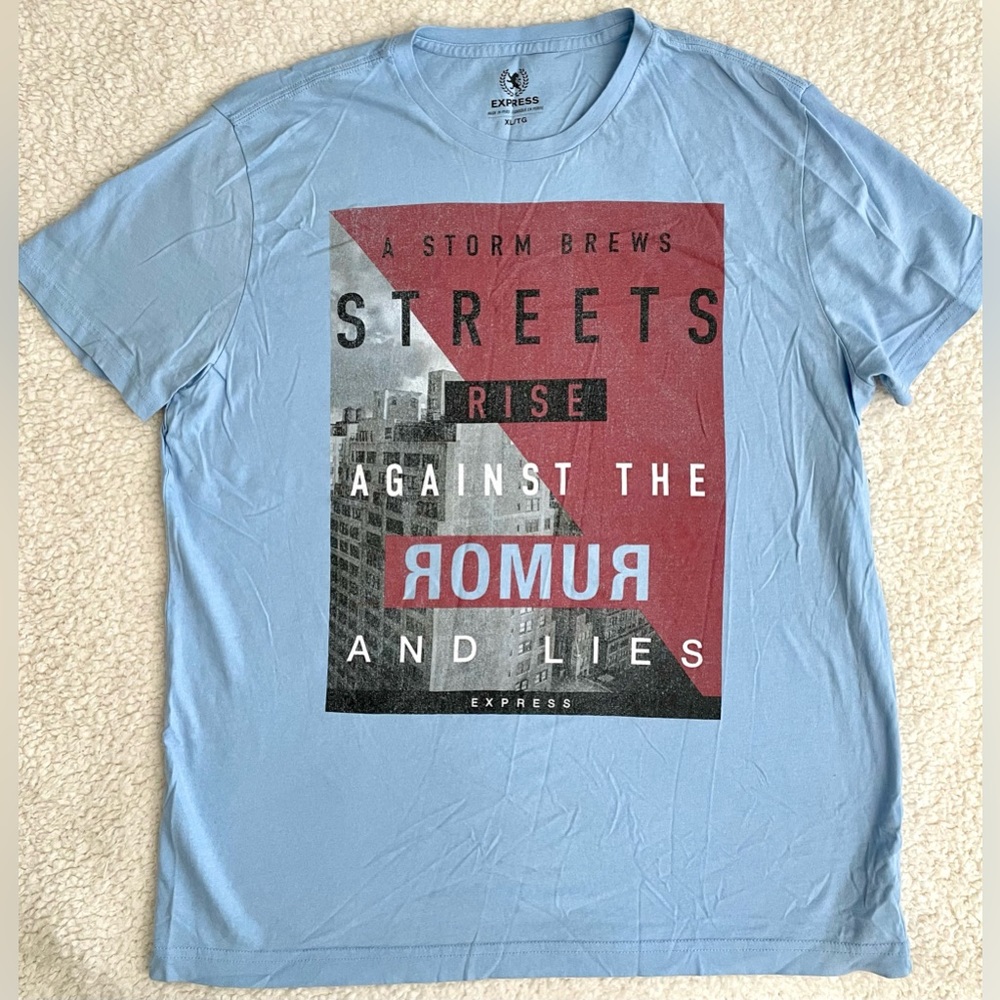 EXPRESS Men’s Graphics Tee. Size XL